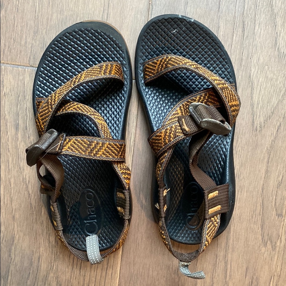Chaco Black and Brown Sandals